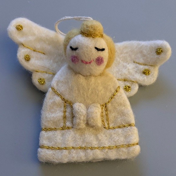 Handmade Wool Set of 2 Angel Ornaments - Picture 4 of 4